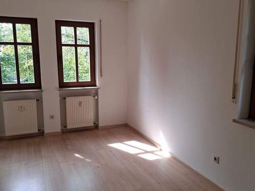 Zimmer /Balkonzugang - Etagenwohnung mit 85,00 m&sup2; in Roth zum Kaufen