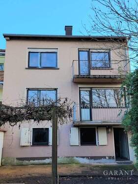 Rückansicht - Ihr neues Zuhause - familienfreundliches Haus mit Garten und Balkon