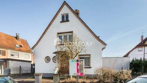 Außenansicht 1 - Charmantes Einfamilienhaus mit großem Grundstück und viel Potenzial