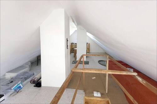 Dachboden 2 - 