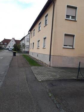 Haus - Schöne Wohnung im DG in guter Lage mit Glasfaseranschluß