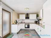 Küche 1. OG - 9 Zimmer Doppelhaushälfte in Stutensee