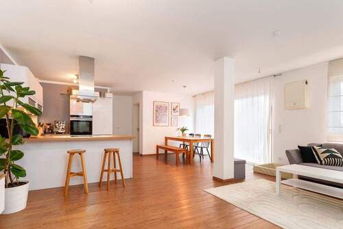 Wohnzimmer - 3 Zimmer Etagenwohnung zum Kaufen in Neumarkt