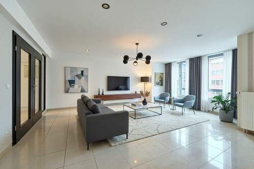 Wohnzimmer - 3 Zimmer Etagenwohnung zum Kaufen in Düsseldorf