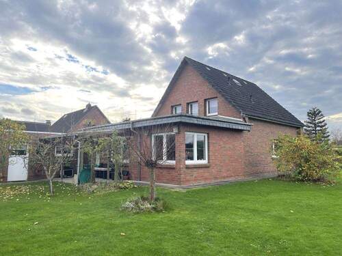 Rückansicht - 5 Zimmer Einfamilienhaus in Schortens