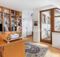 Dachgeschosswohnung mit Balkon und Tiefgaragenstellplatz in gepflegtem Mehrfamilienhaus - Dossenheim