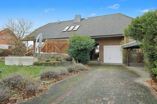 Aussenansicht - 7 Zimmer Einfamilienhaus zum Kaufen in Jembke