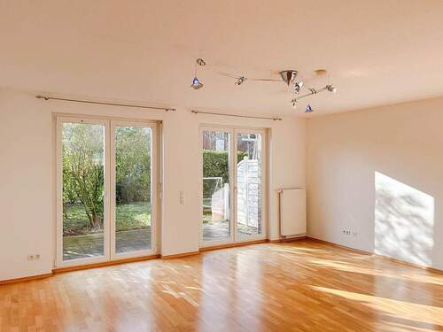 Wohnzimmer - 5 Zimmer Doppelhaushälfte zur Miete in Düsseldorf