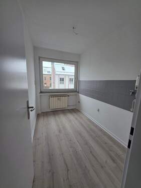 82 W II. OG li KÜ.jpg - 