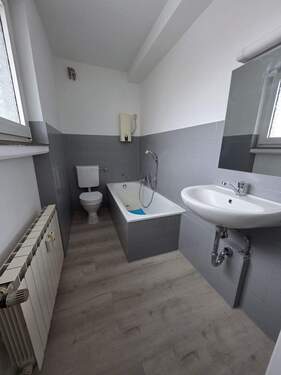 82 W II. OG li BZ.jpg - 