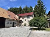 Hofansicht - 7 Zimmer Einfamilienhaus zum Kaufen in Krauthausen