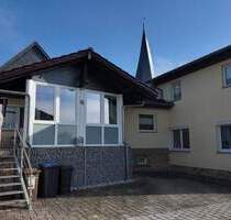 Stilvolles Domizil mit Einliegerwohnung, Wintergarten und großzügiger Terrasse - Allstedt Mittelhausen