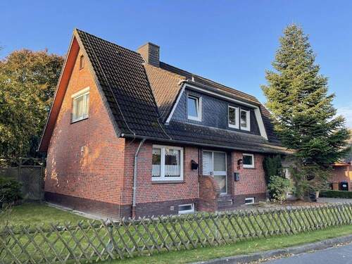 Straßenansicht - 6 Zimmer Einfamilienhaus zum Kaufen in Schortens / Roffhausen