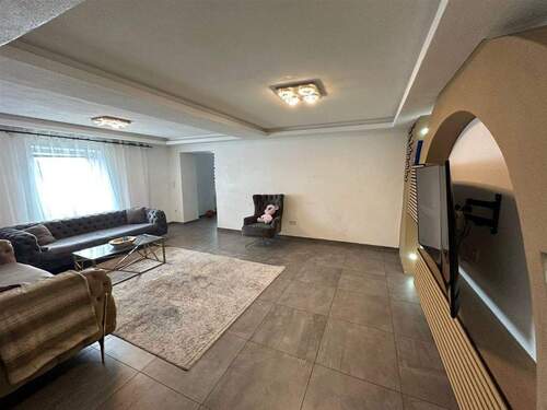 Wohnbereich mit großzügigem Schnitt - Einfamilienhaus mit 170,00 m² in Gemünden zum Kaufen