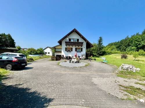 Grundstücksansicht - Firmensitz im Grünen mit Gewerbe- und Wohnmöglichkeiten