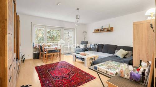 Wohnzimmer 1 - Lichtdurchflutete, ruhige 2-Zimmer-Wohnung mit Balkon & spektakulärem Blick in den Park & Ferne