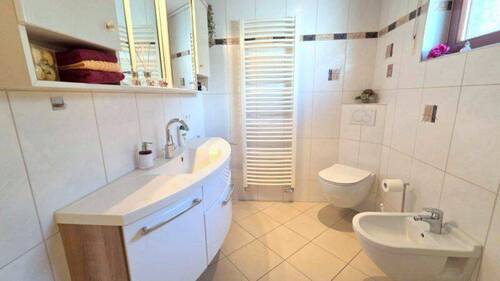 Modernisiertes Tageslicht-Bad ... - 