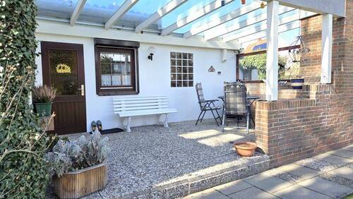 Geschützte Terrasse ... - 