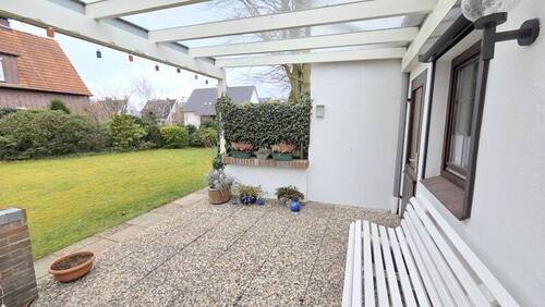 ... mit Überdachung - 