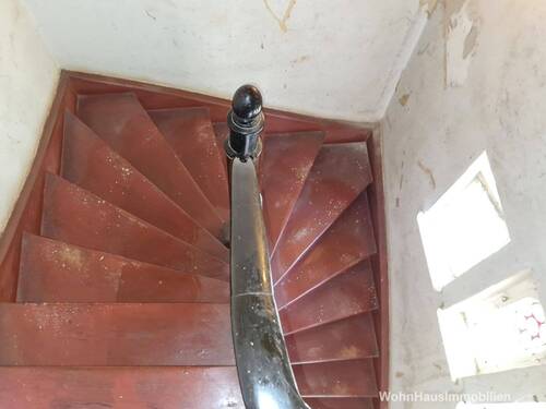Treppe zum Obergeschoss - 
