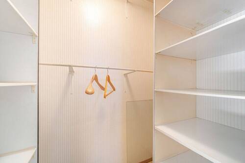 Abstellraum/Kleiderschrank - 