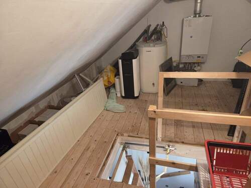 Speicher mit Heizanlage - 