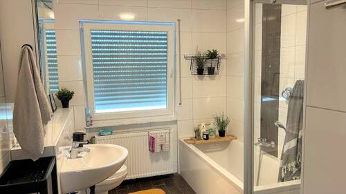 Bad EG - 2 Zimmer Einfamilienhaus in Lampertheim