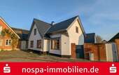 Vorderhaus - Zwei Wohnhäuser auf einem Grundstück mit Garage und Carport - Nahe der Schlei!