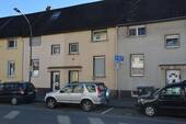 Front- Eingang 1 - 4 Zimmer Reihenmittelhaus zum Kaufen in Hamm