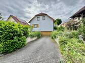 Garageneinfahrt Hausrückseite - 