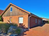 Straßenansicht - Großer Bungalow auf Erbbaugrundstück in attraktiver Lage