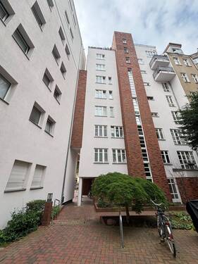 Hausansicht - 1 Zimmer Etagenwohnung zum Kaufen in Berlin