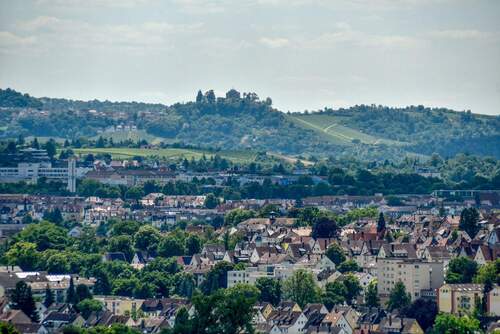 Blick Kappelberg - 4 Zimmer Etagenwohnung in Stuttgart-Freiberg