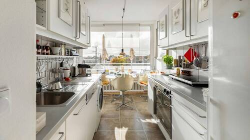 Küche 1 - Zoo: Altersgerechte 2-Zimmer-Wohnung mit Aufzug und umlaufendem Balkon