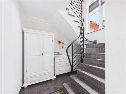 Eingangsbereich - Doppelhaushälfte mit 103,90 m&sup2; in Hösbach zum Kaufen