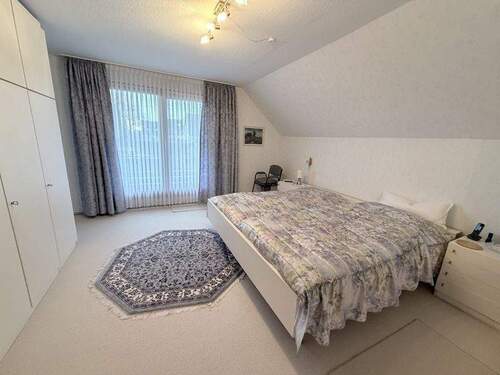 Schlafzimmer OG rechts - 