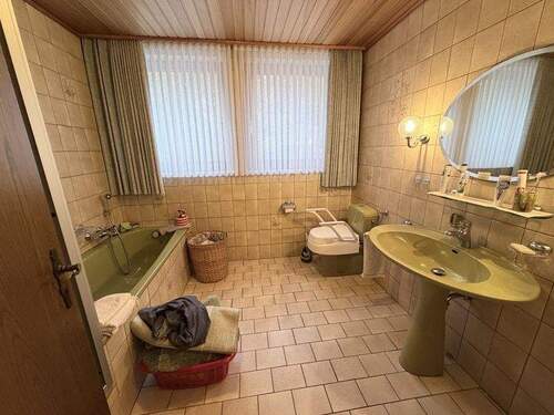 Badezimmer OG rechts - 