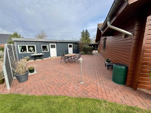 Rückseitige Terrasse - 