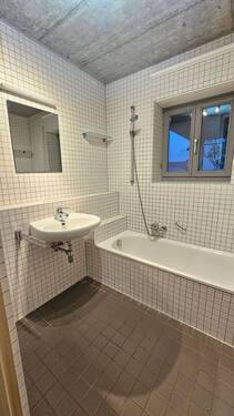 Teilansicht Bad-EG.jpg - 