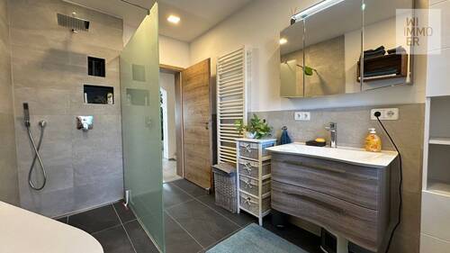 EG - Badezimmer (3) - 