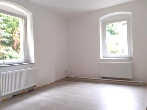 Wohnzimmer - NEU SANIERT! 2R-Wohnung ruhige Lage Stellplatz, 42 m² ***Vermieter-Bonus 2 Kaltmieten geschenkt***