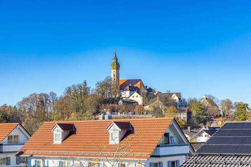 Blick auf die Klosterkirche Andechs - 