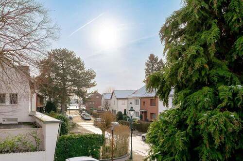 Ausblick zum Rhein - 3 Zimmer Etagenwohnung zum Kaufen in Düsseldorf Heerdt