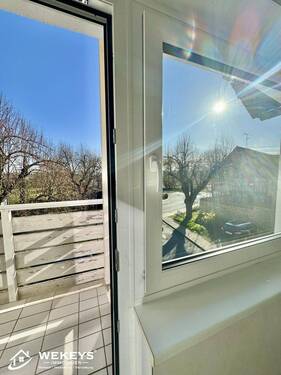 Sonnenbalkon - Helle 2-Zimmer-Wohnung in Nöda - frisch renoviert und mit viel Gestaltungsspielraum