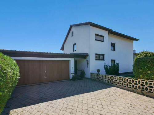 Straßenansicht - Einfamilienhaus mit 180,40 m² in Perach zum Kaufen