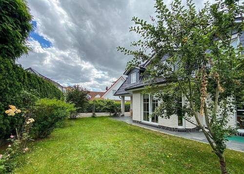 Pflegeleichter Garten - 6 Zimmer Einfamilienhaus in Seevetal