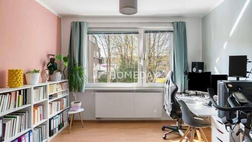 Wohnzimmer 1 - 2 Zimmer Etagenwohnung zum Kaufen in Bochum