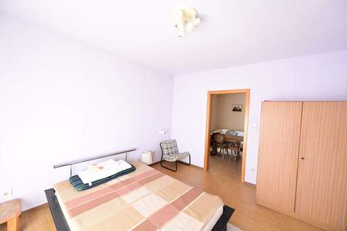 Zimmer 2 OG - 