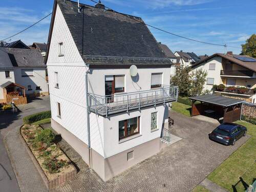 Ansicht Straßenseite - 6 Zimmer Einfamilienhaus in Girod