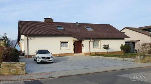 Parkflächen vor dem Haus - 